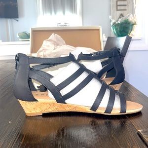 Brand new Esprit women’s size 7.5 sandals in black.